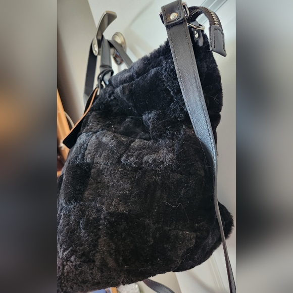 *SOLD* Antonio Cristiano XL Sheepskin Fur Tote Satchel Bag in Black; New w/ Tags - Picture 14 of 16
